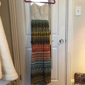 Strapless patterned maxi dress